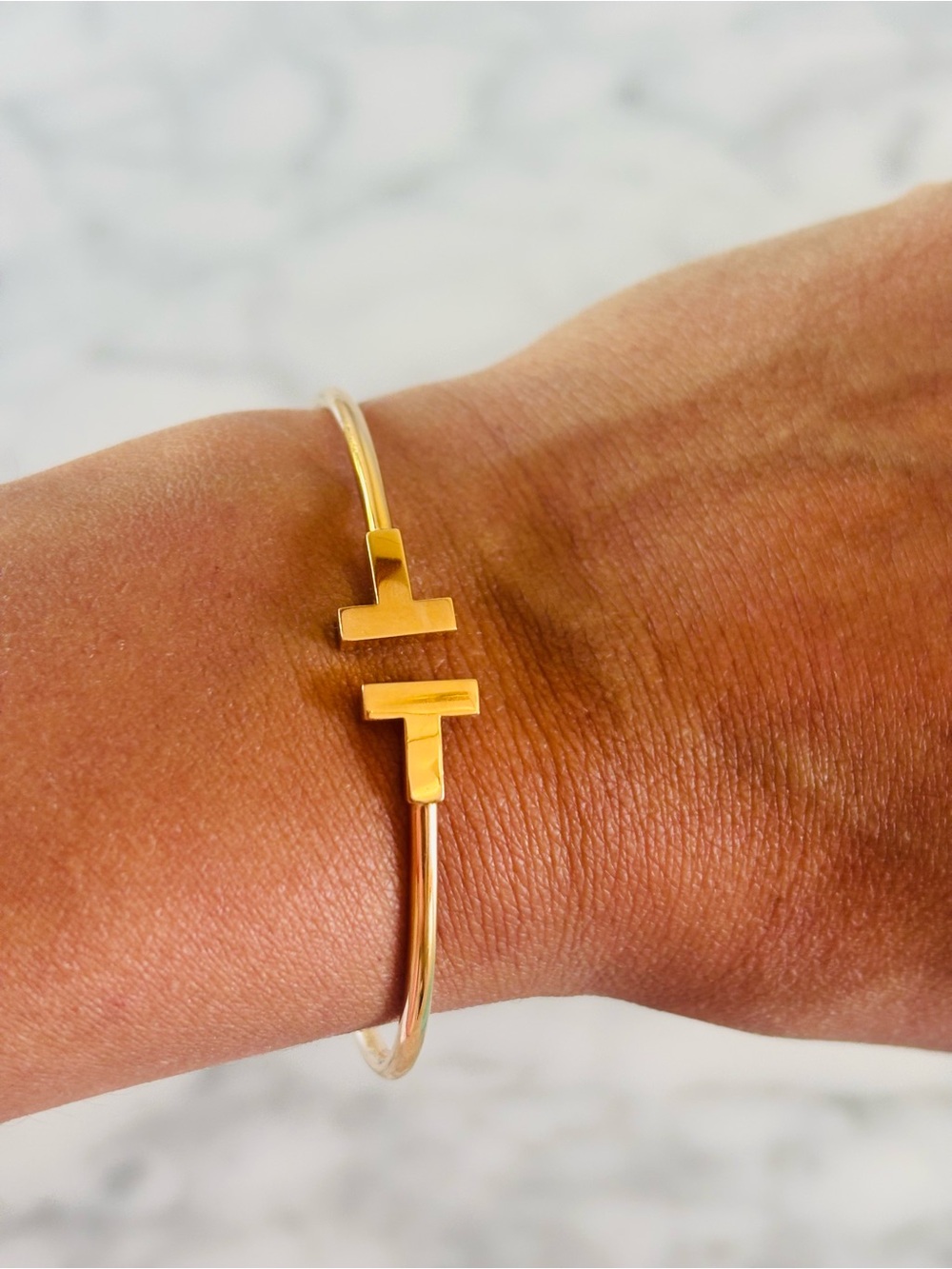 Tiffany & Co. Gold T Wire Bracelet - Picture 4 of 5